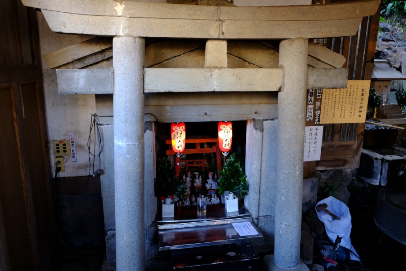 品川神社（一粒萬倍の泉）